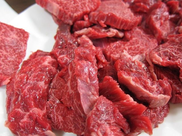 Czerwone mięso jest rakotwórcze i sprzyja nadwadze