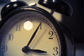 Czy w tym roku nie będziemy przestawiać zegarków na czas zimowy? Projekt ustawy już wpłynął do Sejmu