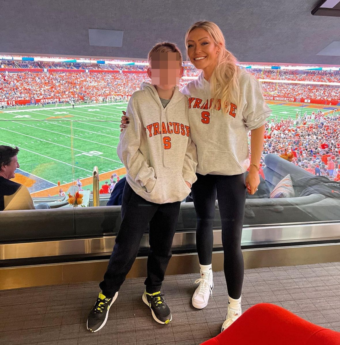 Jen Ferguson z synem