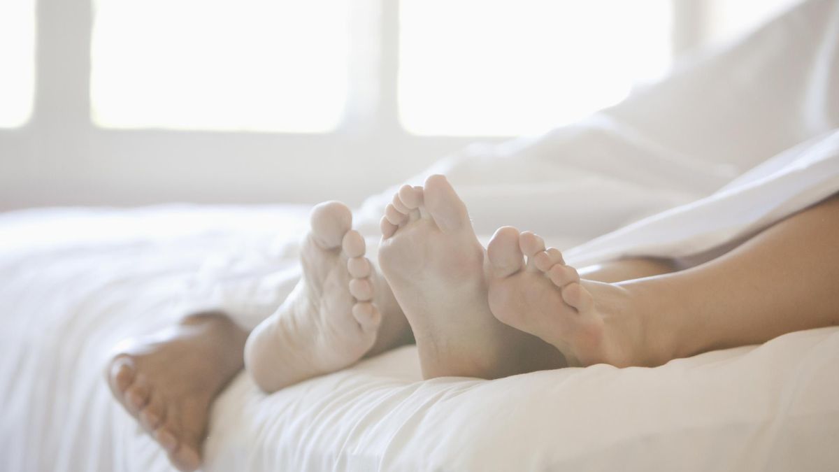 Połykanie nasienia jest dla wielu ludzi nieodłącznym elementem seksu oralnego. Takie zachowanie jest w pełni bezpieczne, o ile partner seksualny nie jest nosicielem żadnej choroby wenerycznej.