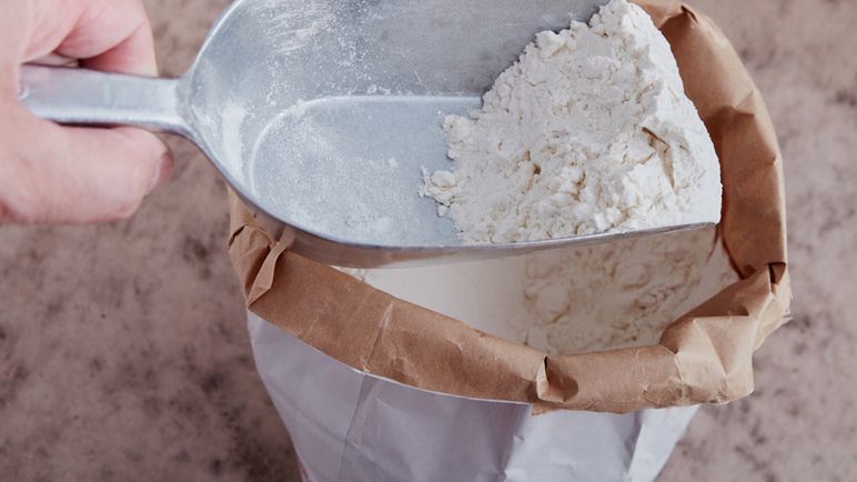 Wysoki poziom toksyn w mące. GIS ostrzega przed jedną partią