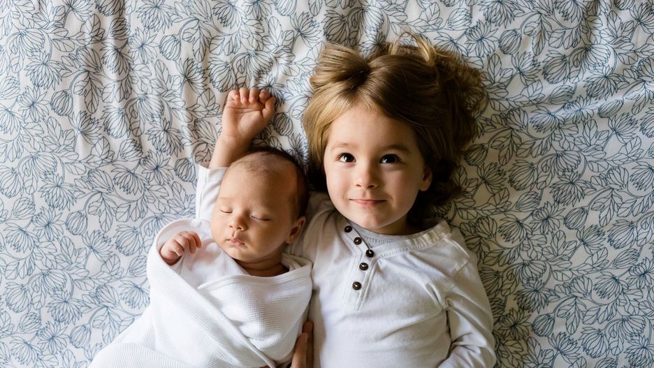 Jakie pieluszki dla noworodka, a jakie dla starszaka? Co warto o nich wiedzieć?