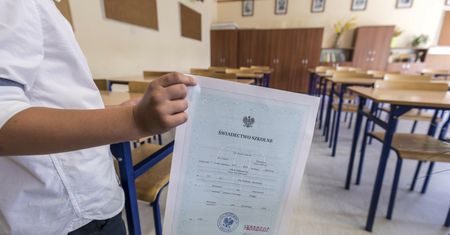 Dostają świadectwa i się zaczyna. Takie zdjęcia są niebezpieczne