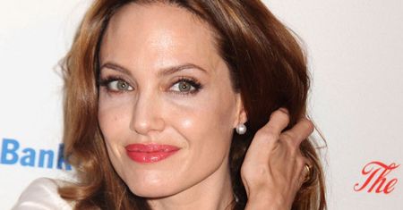 "Angelina obudziła się BEZ PIERSI!"