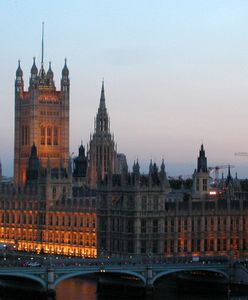 Apel do Brytyjczyków: uczcie się języka polskiego oraz urdu