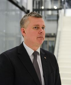 Były szef MON: tragedia smoleńska ma swoje miejsce, obchody, pomniki, groby i tam należy czcić pamięć osób, które zginęły