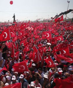 Wielki wiec poparcia dla Recepa Erdogana w Stambule