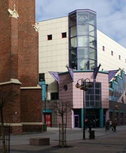 Wrocław: "Solpol" nie zostanie zabytkiem. W jego miejscu stanie galeria handlowa