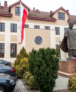 Radosław Sikorski "nie nadąża intelektualnie" za wiceprezes zarządu Banku Ochrony Środowiska