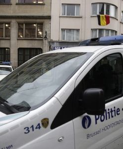 Belgijscy policjanci zatrzymani we Francji. Wieźli radiowozem trzynastu migrantów