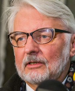 Waszczykowski o incydencie ze spaleniem ukraińskiej flagi: to jest jednak bardzo dziwne