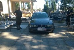 Pijany jeździł BMW po cmentarzu w Opatówku