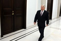 „Fakt”: Bogdan Borusewicz samoloty traktuje jak darmowe taxi