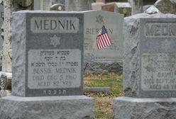 Muzułmanie i żydzi w USA remontują zdewastowany cmentarz. Połączył ich strach o przyszłość