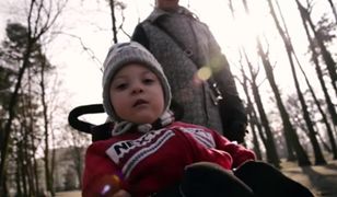 Bez nóg, z niedorozwojem dłoni. Małego Dawida czeka operacja w Stanach