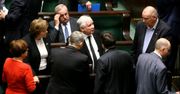 PiS "zawłaszcza Polskę"? W praktyce robi to samo, co poprzednicy