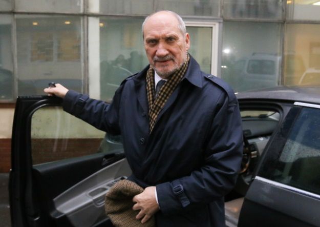 Antoni Macierewicz: dzisiaj wszyscy jesteśmy Francuzami