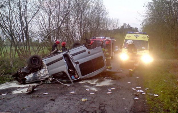 Długi weekend na wielkopolskich drogach - śmiertelny wypadek motocyklisty i 21 rannych