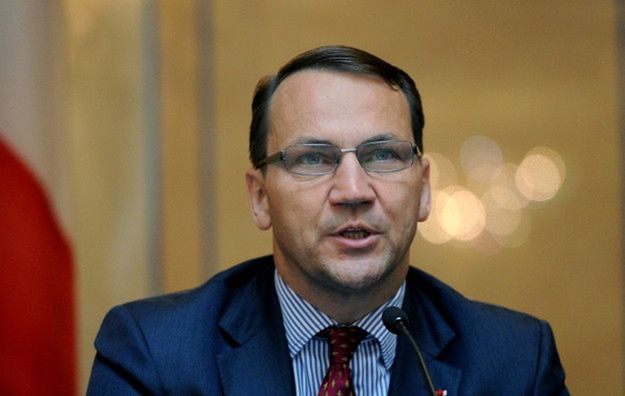 Sikorski pozwał Kaczyńskiego ws. katastrofy smoleńskiej. "Domagam się, aby stanął w prawdzie"