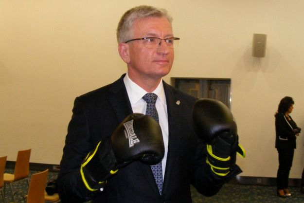 Prezydent Poznania Jacek Jaśkowiak będzie się bił z... Dariuszem "Tigerem" Michalczewskim!