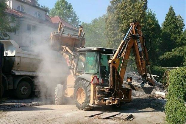 Wrocław: zburzono zabytkową wozownię. Aktywiści chcą zgłosić sprawę do prokuratury