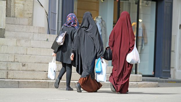 Kolejny atak na tle rasowym. Wciąż rośnie liczba przestępstw z nienawiści