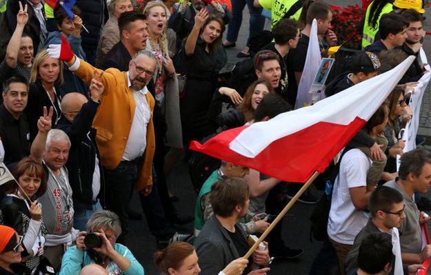 Mateusz Kijowski: służby specjalne inwigilują mnie i KOD. Nasze telefony są na podsłuchach