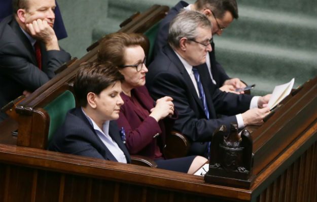 Kazimierz Marcinkiewicz ocenił rok rządów PiS. "Minister Annie Zalewskiej należy się więzienie"