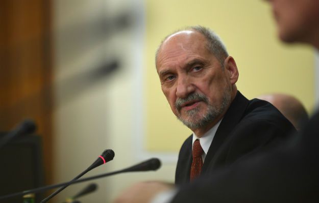 Posiedzenie nt. ustaleń podkomisji smoleńskiej. Macierewicz: wali się gmach smoleńskiego kłamstwa