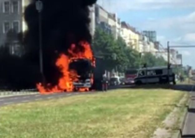 Wybuch ciężarówki po wypadku w centrum Berlina