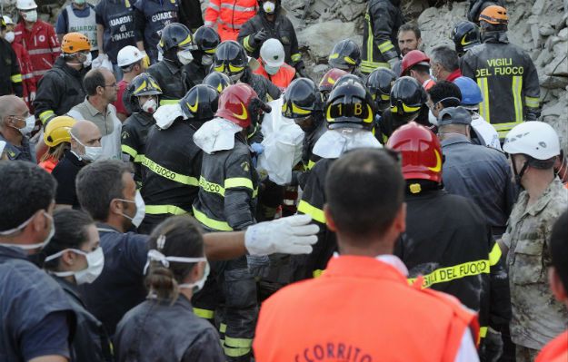 Trzęsienie ziemi we Włoszech. Liczba zabitych wzrosła do 250