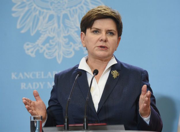 Beata Szydło: Komisja Europejska ocenia materiały dotyczące ustaw o TK i medialnej