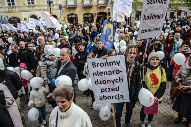 Wymowne wyniki sondażu dotyczącego zaostrzenia aborcji w Polsce