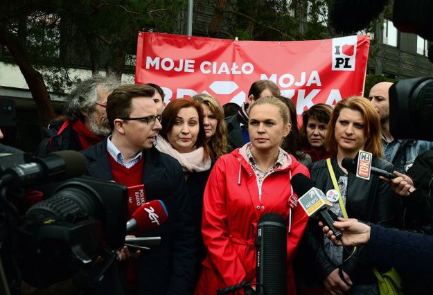 Projekt ustawy liberalizującej prawo aborcyjne trafił do Sejmu. Nowacka dla WP: PiS nie będzie mógł się zasłonić wolą i głosem narodu