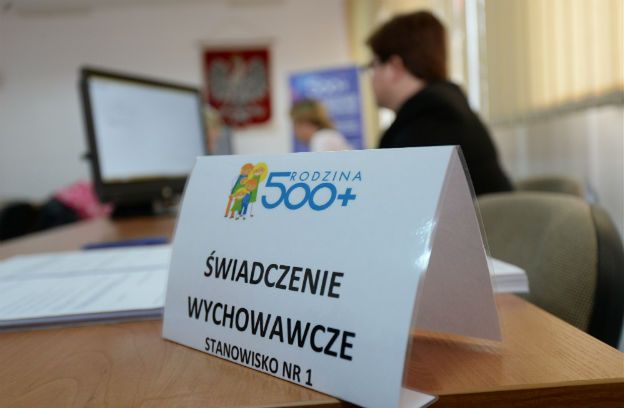 W 7 województwach brakuje pieniędzy na obsługę programu 500+