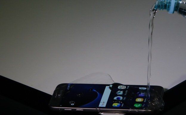 Samsungi Galaxy S7 i Galaxy S7 Edge z czujnikami wilgotności