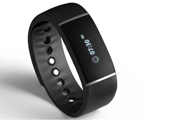 Nowy smartband od firmy Manta