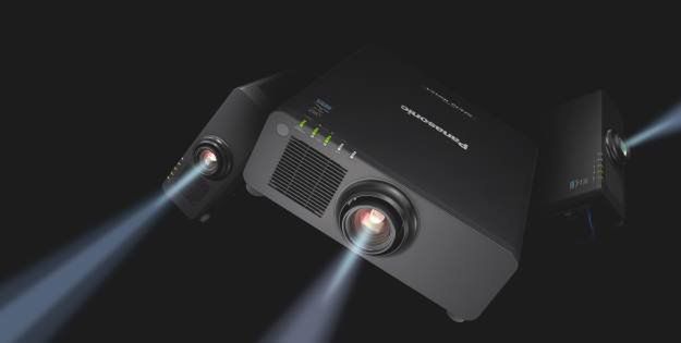 Nowe wyświetlacze i projektory Panasonic