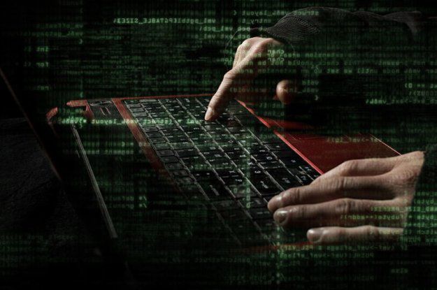 Złośliwy program szpieguje ambasady