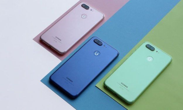 Smartfon z czterema aparatami