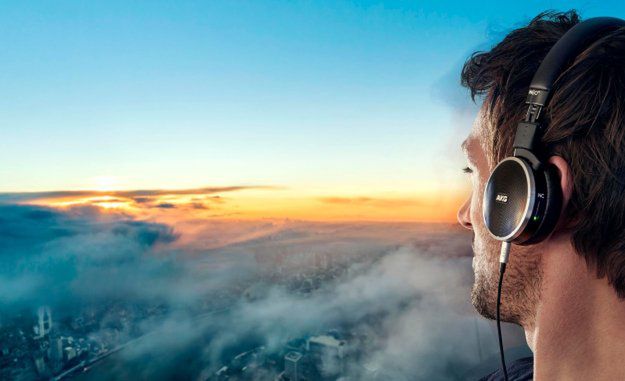 AKG N – słuchawki dedykowane podróżom