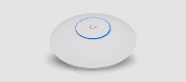 Ubiquiti UniFi AC SHD - stały monitoring Wi-Fi