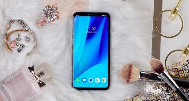 Debiut V40 ThinQ - w promocji LG dodaje telewizor