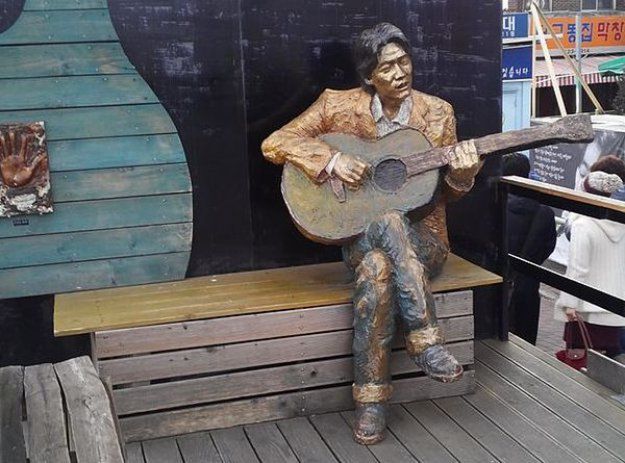 Korea Południowa stworzyła rozśpiewaną AI