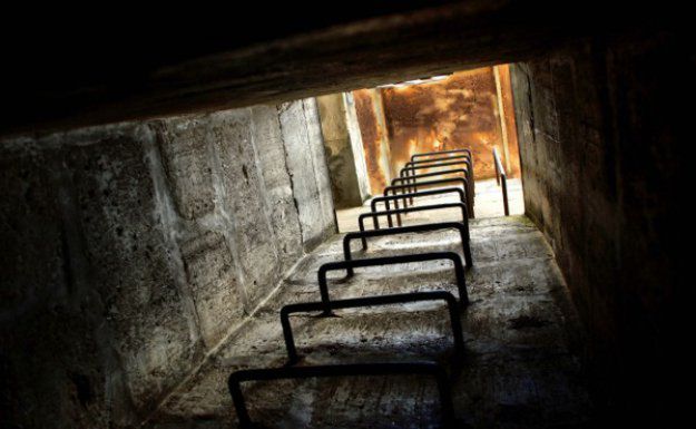 Informacje o bunkrach z bronią jądrową odnalezione... w fiszkach online