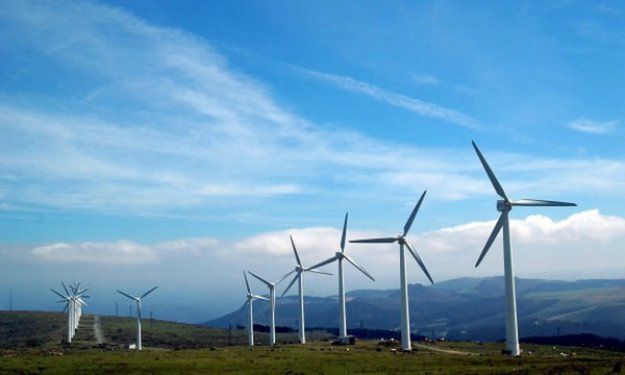 Facebook ogłosił, że korzysta już tylko z energii odnawialnej