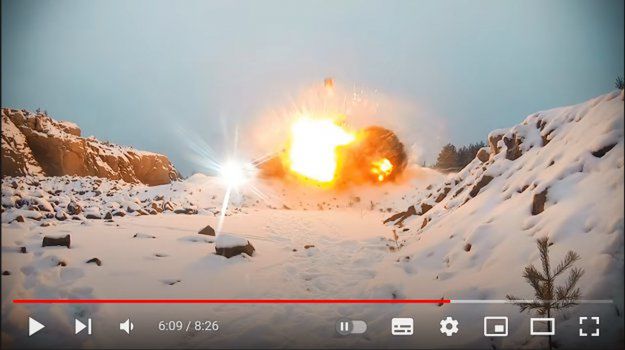 Właściciel Tesli wysadził swój samochód w powietrze