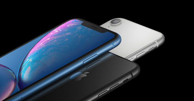 Apple ukarane za spowalnianie starych iPhone'ów