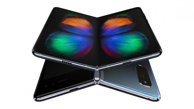 Samsung Galaxy Fold 2 z aparatem pod ekranem