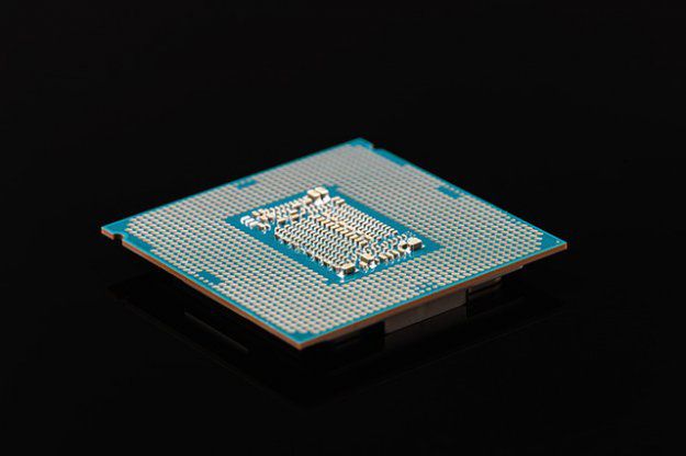 Intel sięga po pomoc w produkcji procesorów